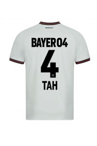 Bayer Leverkusen Jonathan Tah #4 Jalkapallovaatteet Vieraspaita 2023-24 Lyhythihainen